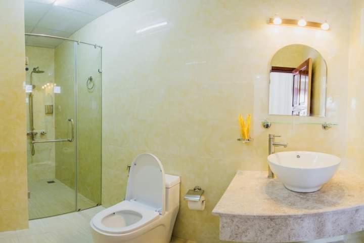 Bong Lua Vang Hotel Далат Экстерьер фото